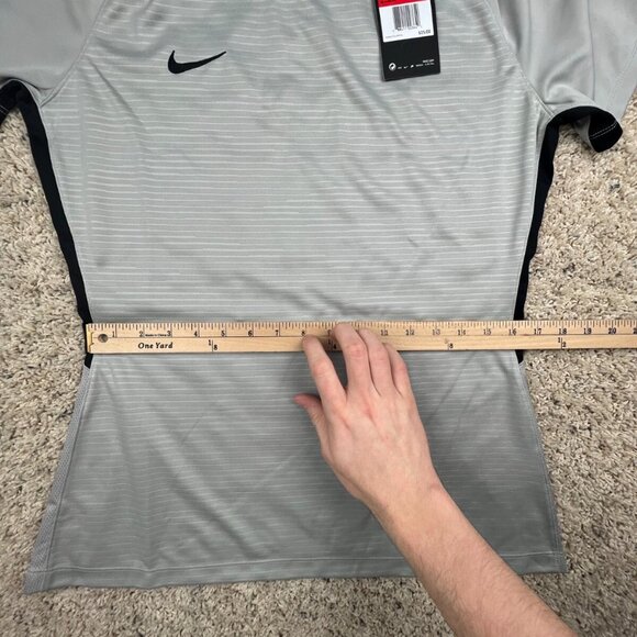 Nike Short Sleeve Shirt Womens Large Gray NWT V Neck Athletic Polyester - Picture 4 of 8